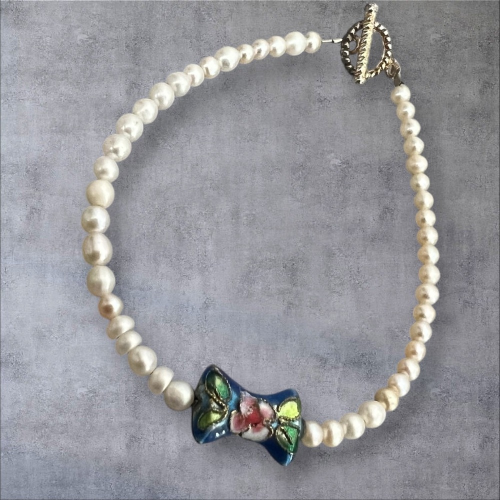 Rice pearl bracelet with blue Cloisonne bow enamel silver plated toggle